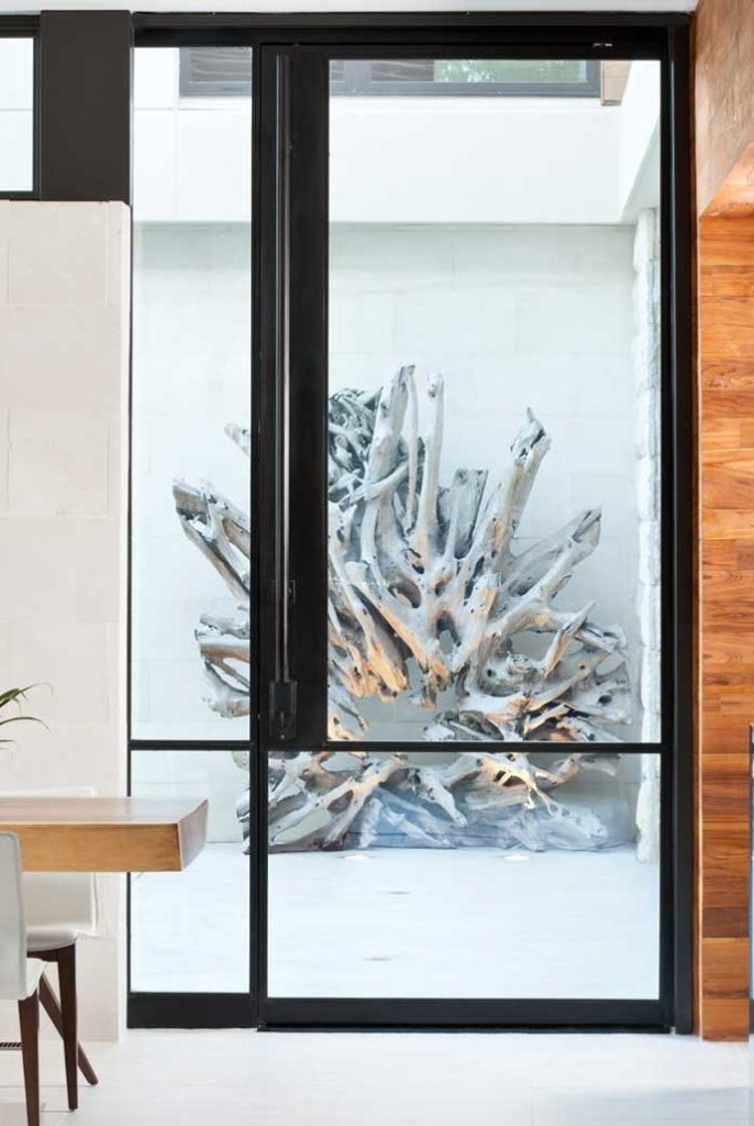 storefront-exterior-single-door-in-swing