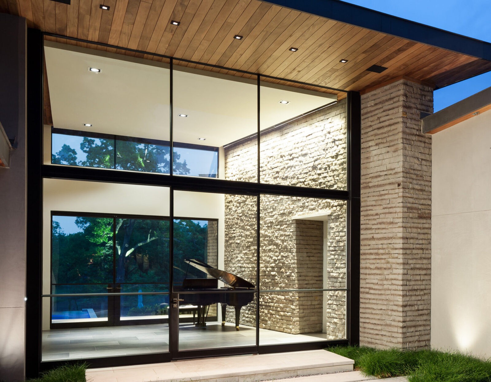 Window Material Options and 5 Key Considerations