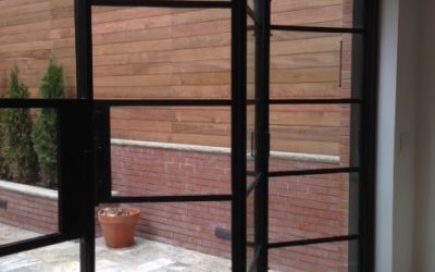 Manhattan Brown Stone – Steel Bi-Fold and Steel French Doors