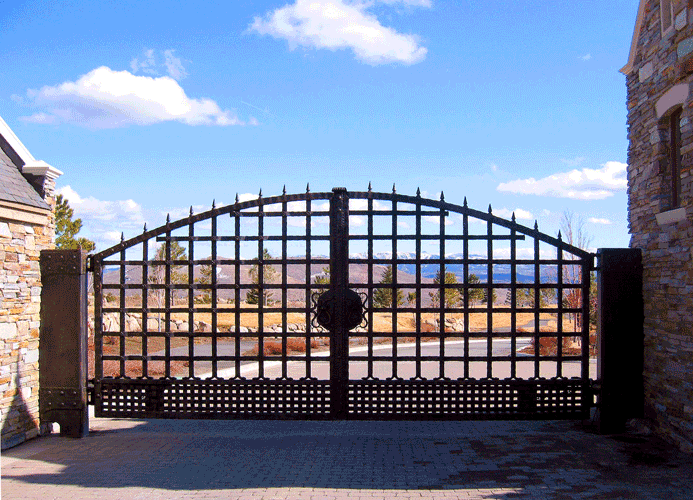 Portella iron gate