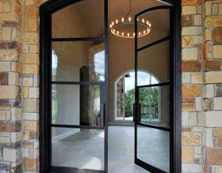 The Pivot Door – A Stunning Architectural Entry