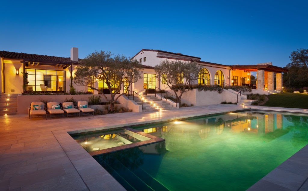  How to Update the Exterior of a Ranch-Style Home