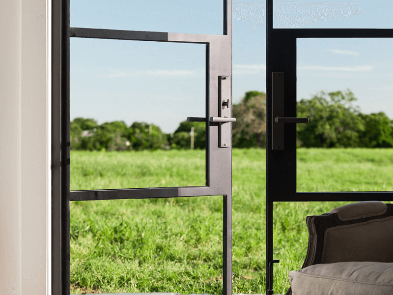 storefront-exterior-double-door-in-swing