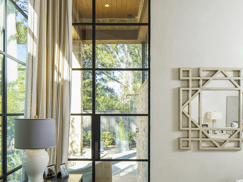 storefront-interior-single-door-in-swing